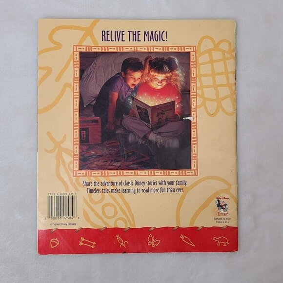 Disney's Pocahontas 1995 Illustrated Book Walt Disney Story - Picture 4 of 9